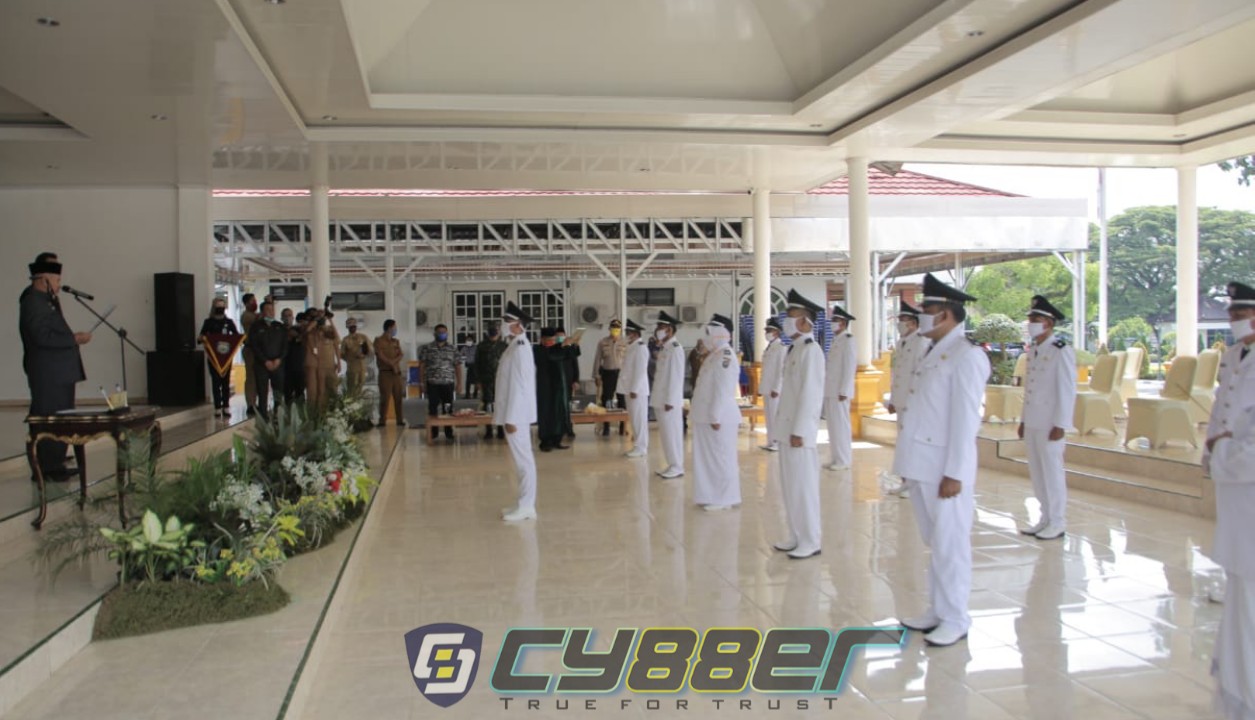 Bupati OKU Melantik Kepala Desa Hasil Pemilihan Serentak Tahun 2020