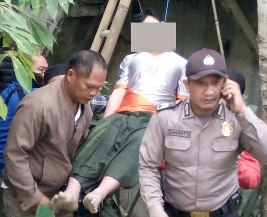 Pemuda Santri Nekat Gantung Diri di Pohon Mangga