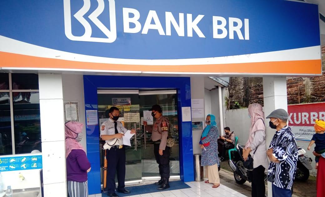 Sosialisasikan Prokes, Polsek Purwaharja Polres Banjar Polda Jabar Gencar Melakukan Ops Yustisi