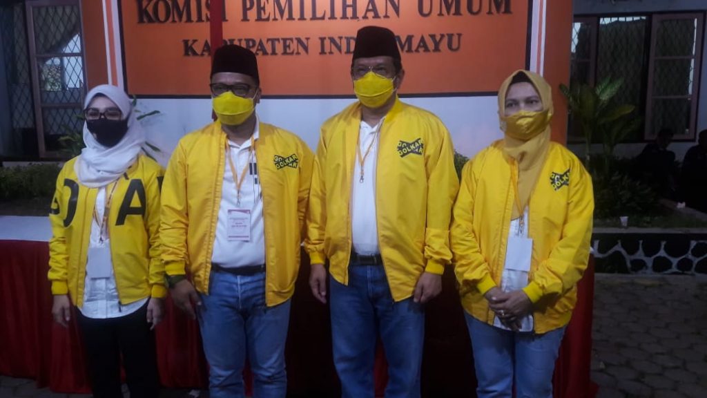 Dengan Goes, Pasangan Daniel-Taufik Daftar ke KPUD Indramayu