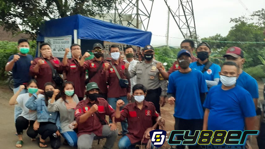 Di Penghujung PSBB Jabar Relawan Desa Mekarbakti  Sumedang Gelar Kegiatan Baksos