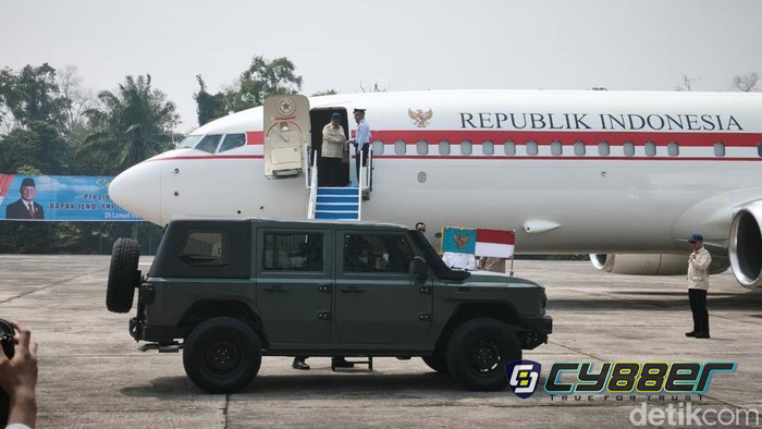 Prabowo Tiba di Pekanbaru, Kabut Asap Karhutla Sambut Kedatangan Presiden