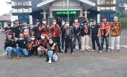 Turun ke Jalan, PP Cijeruk Sebar Takjil