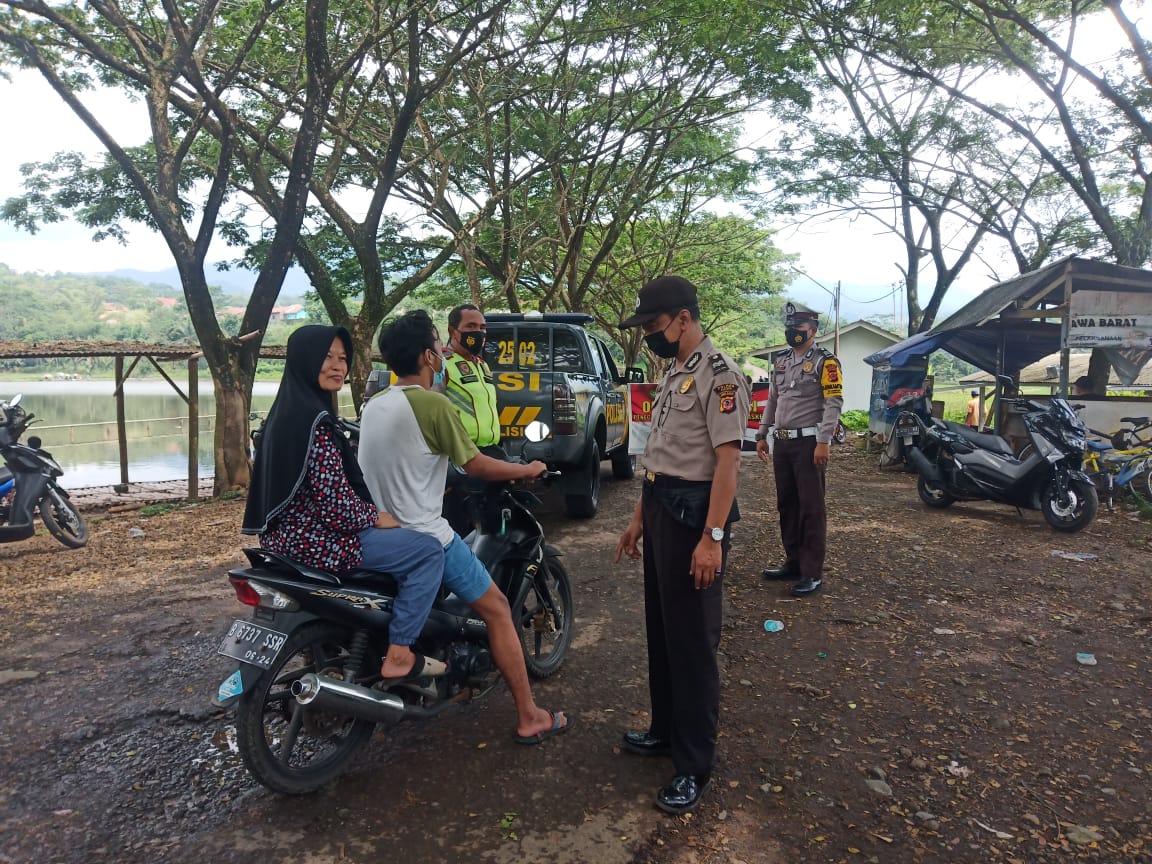 Kepala SPK II Polsek Cikoneng, Pimpin Langsung Kegiatan Sosialisasi Dan Himbauan Edukasi 