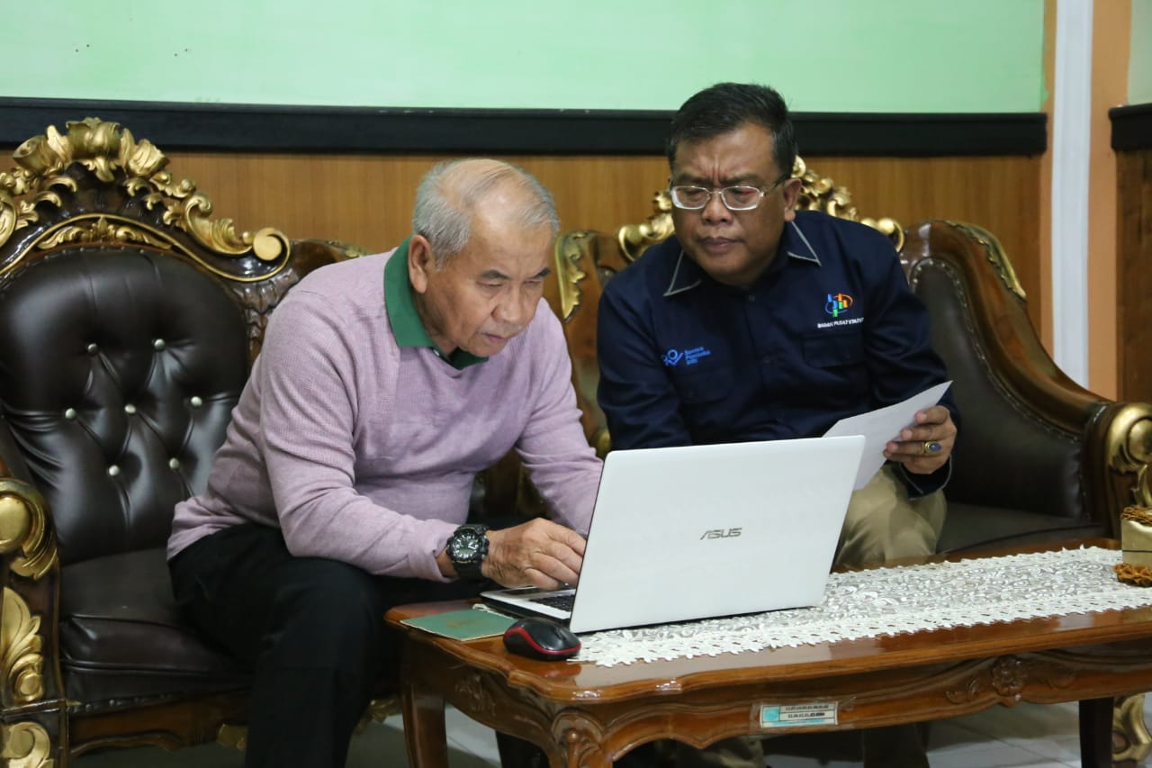 Bupati OKU Melakukan Perekaman Sensus Penduduk Online Tahun 2020