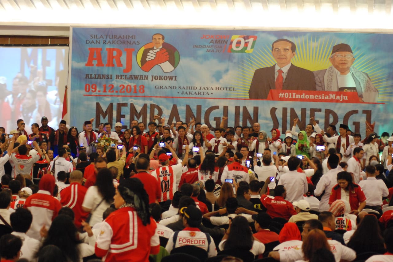 Organisasi Relawan Jokowi yang Tergabung Dalam ARJ, Sarankan Stafsus Milenial Dibubarkan