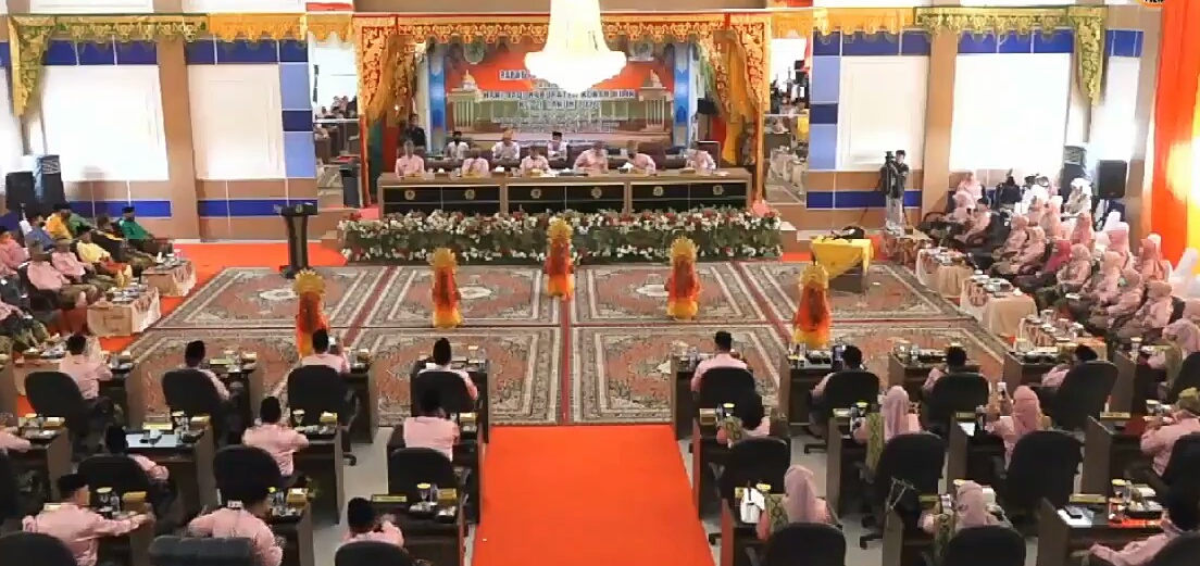 Mantan Gubri H. Annas Ma,mun Hadiri Rapat Paripurna DPRD HUT Rohil Ke-21: Gaungkan Wacana Provinsi Riau Pesisir