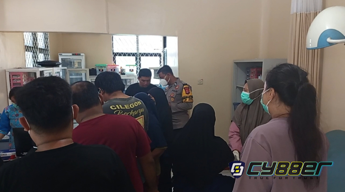 Diduga Kebocoran PT Vopak, Puluhan Warga Kalibaru Alami Sesak Napas