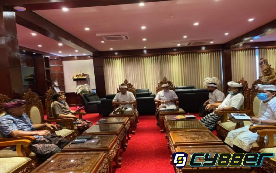 Persiapan "Nyipeng" 3 Hari, Gianyar Bantu Sembako 7.554 KK Miskin