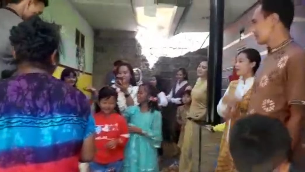 Karena Merasa Tidak Ada Yang Terinfeksi Covid-19, Keluarga Besar Bani Nedi, Tetap Laksanakan Halal Bihalal Di Tengah Pandemi 