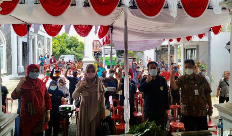 Dewi Aryani Gelar Sosialisasi Germas dan Baksos