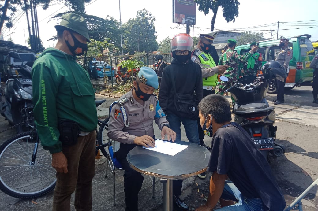 Tegakan Disiplin Inpres No. 6 Tahun 2020, Polrestabes Bandung Polda Jabar Gelar Ops Yustisi