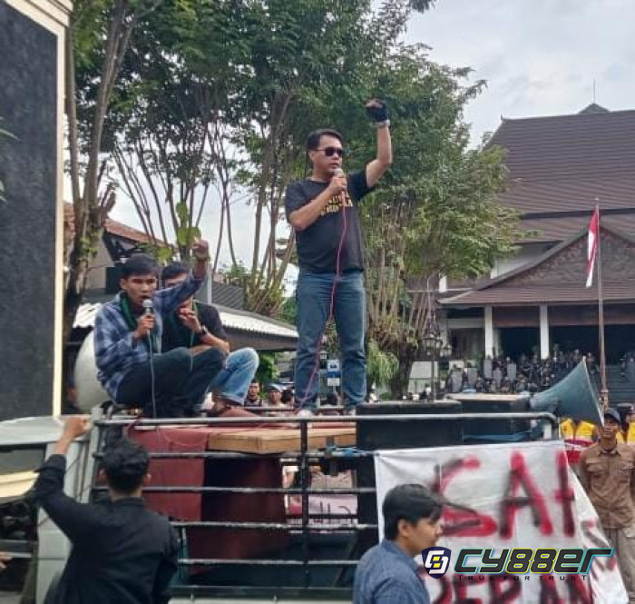Aksi Vandalisme di Patung Jendral Sudirman DPRD DIY, Aktivis: Miris dan Mencoreng Citra Jogja