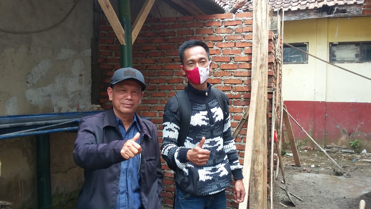 Pembanguan MCK di Cihonje Wargaluyu Terlambat, Kades :  Itu Hanya Telat Penerapan 