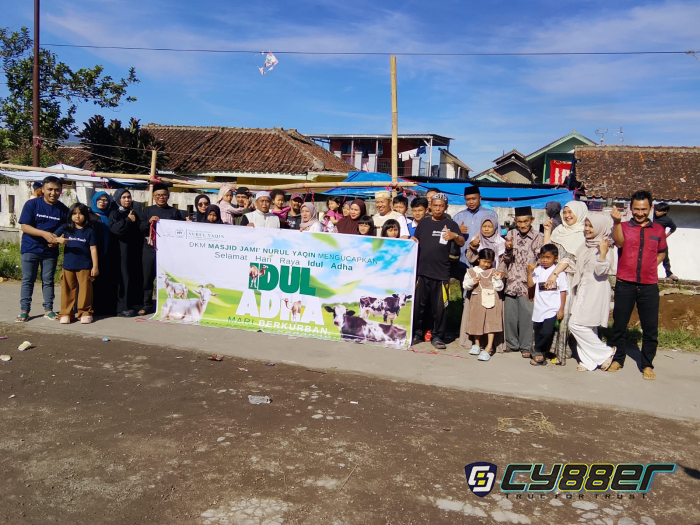 Berbagi Kebahagiaan Di Hari Raya ldul Adha, DKM Nurul Yaqin Sembelih Hewan Qurban