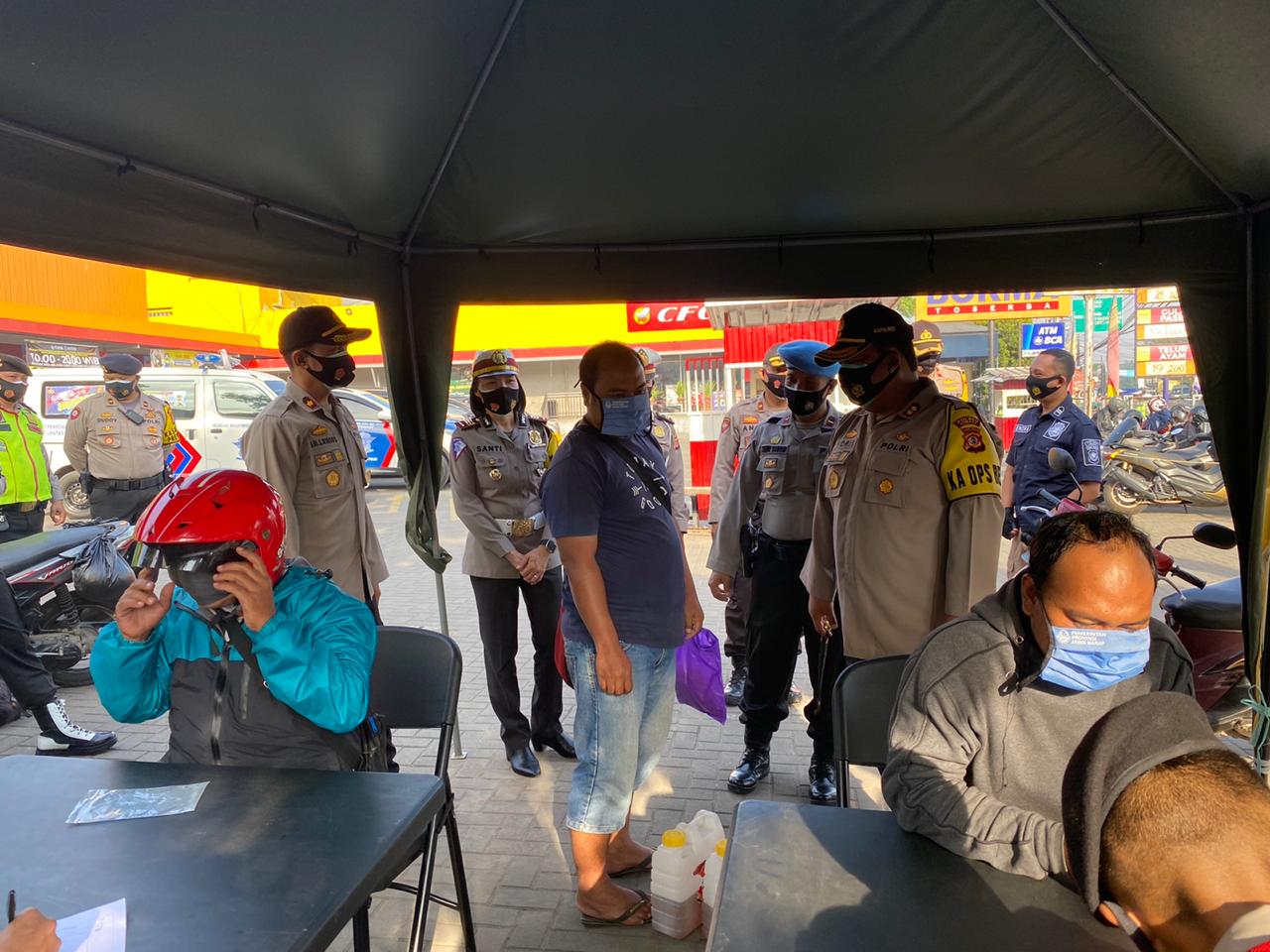 Polres Cimahi Polda Jabar Gencar Ajak Masyarakat Patuhi Prokes, Biasakan 3M+1T