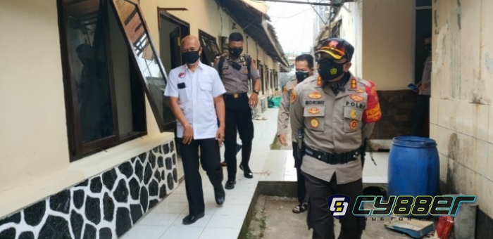 Kapolres Sumedang Cek Persiapan, Tempat Isoman Bagi Para Anggota Polri yang Terpapar Covid-19