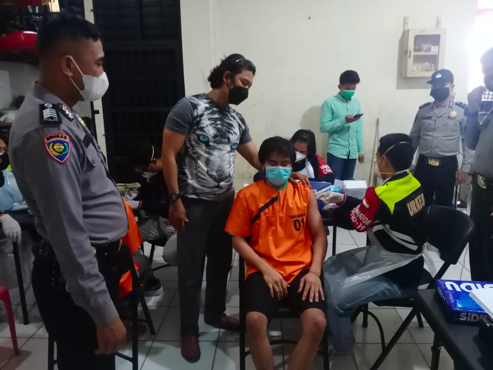 Ratusan Tahanan Polres dan Polsek Mulai Divaksinasi Covid-19