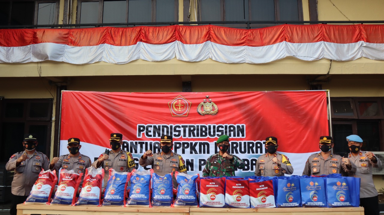 Pendistribusian Bantuan PPKM Darurat Oleh Kapolres Cilegon dan Kodim 0623 Cilegon
