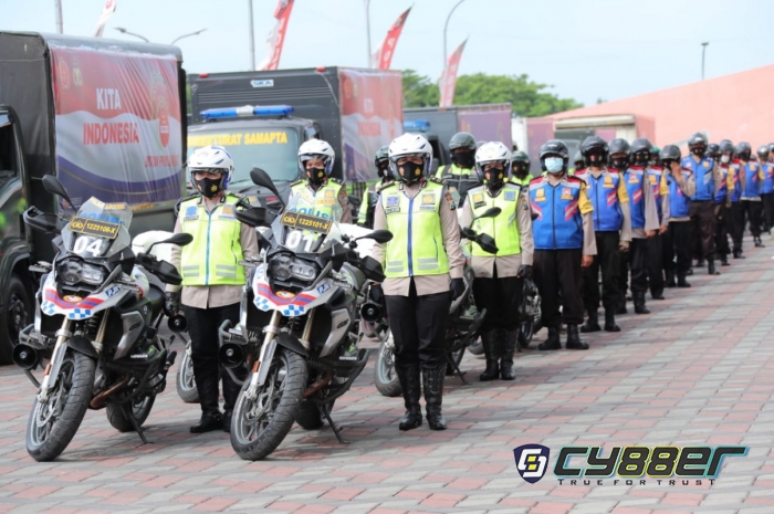 Tindaklanjuti Instruksi Presiden, Kapolri: Jangan Ada Informasi Bansos Bermasalah di Wilayah