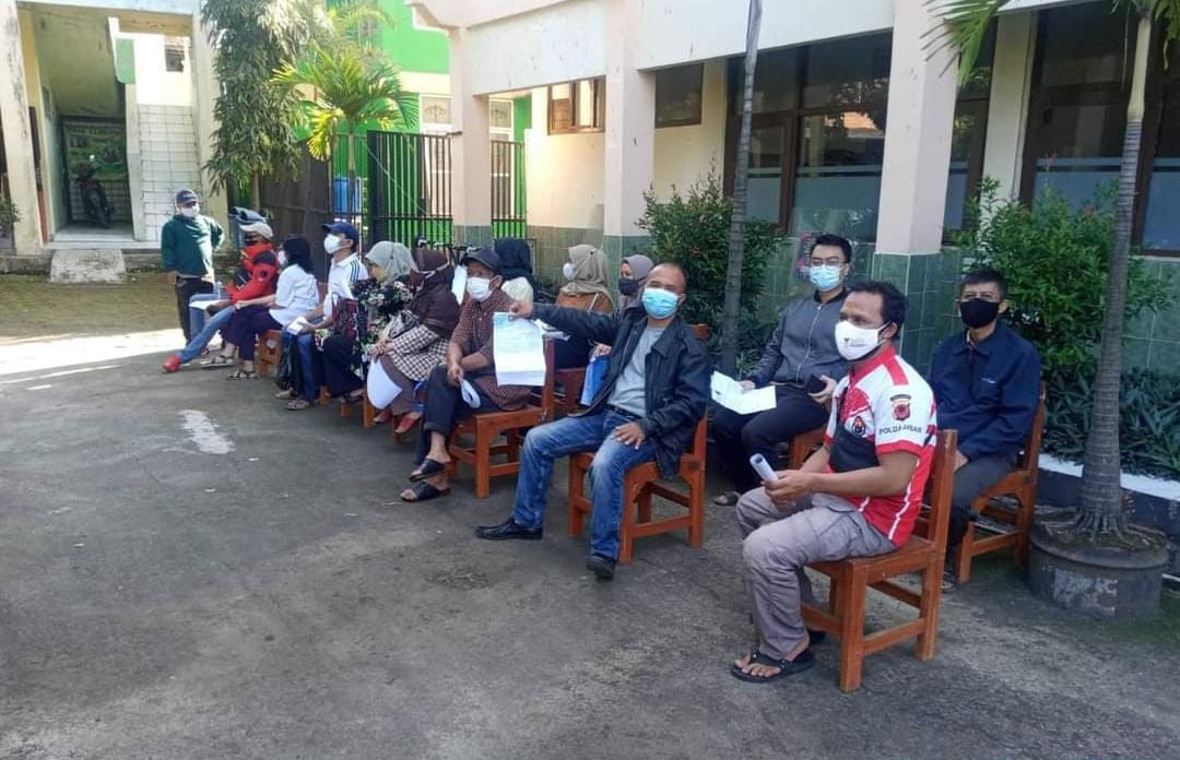 Kelurahan Babakan Tarogong Melaksanakan Vaksinsi Massal