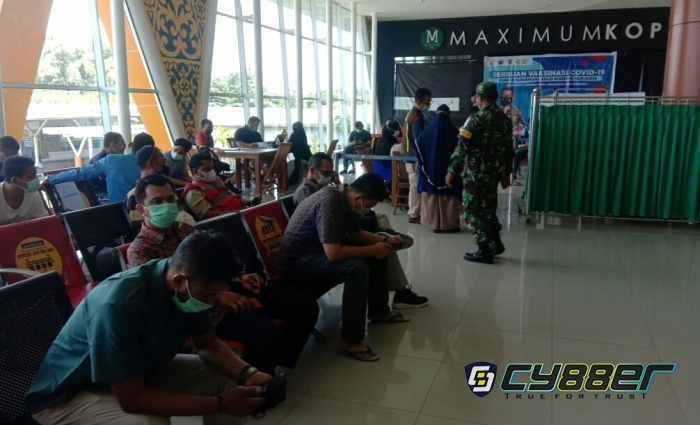 Lanud Roesmin Nurjadin Kembali Vaksin Penumpang Bandara SSQ Pekanbaru
