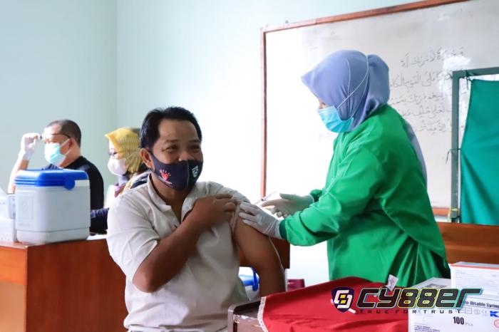 Di Ciamis, Kabid Dokkes Polda Jabar Monitoring Pelaksanaan Vaksinasi Untuk Anak Usia 12-17 Tahun dan Lansia