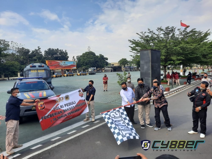 Alumni Akpol Angkatan 91 Gelar Baksos di Polda Jabar