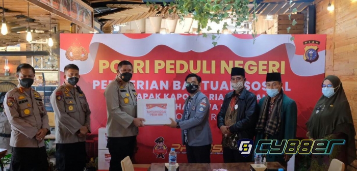 Polda Bersama BEM se Riau Gelar Baksos di Rumbai