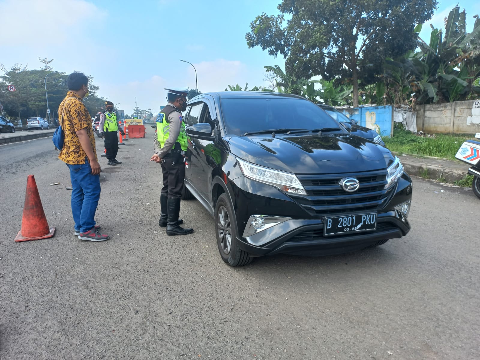 Sukabumi Zona Orange, Polisi  Konsisten Lakukan Penyekatan Perbatasan Dimasa PPKM Darurat Level 4