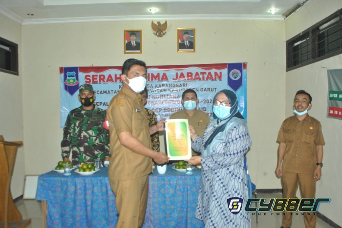 Sertijab Kepala Desa Karangsari, Karangpawitan Berlangsung Khidmat 