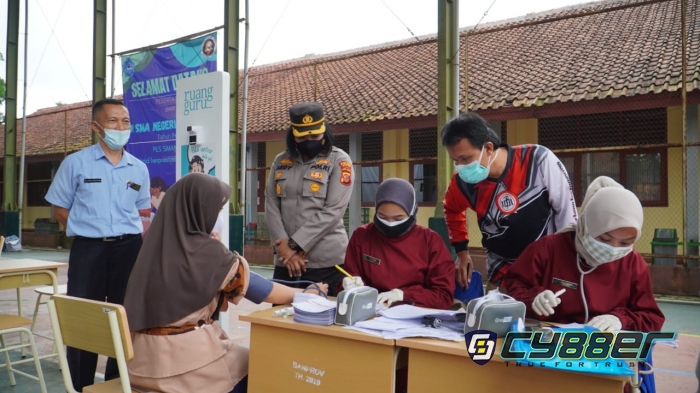 Siswa-Siswi SMAN 2 Banjar Divaksinasi, Kapolres Banjar dan Walikota Tinjau Pelaksanannya