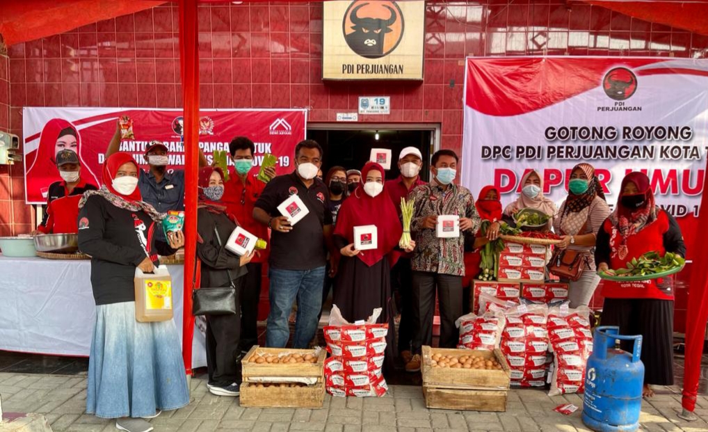 Dewi Aryani dan DPC PDIP Kota Tegal Pelopori Dapur Umum Partai untuk Warga Isoman 