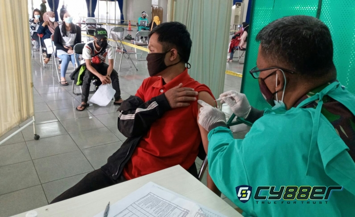 Tenaga Medis Pusdiklat Paskhas Lanud Sulaiman Kembali Vaksinasi C-19 di Bandung
