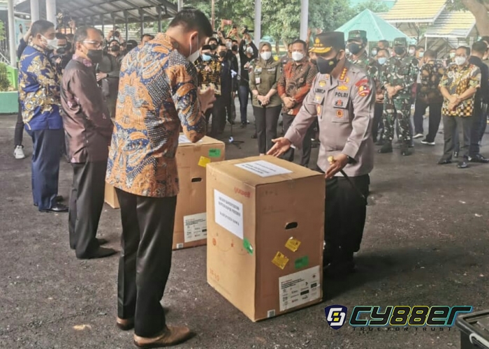 Hadi Tjahjanto dan Listyo Sigit Tinjau FIT Untuk Isoter Covid-19 di Sulawesi Selatan