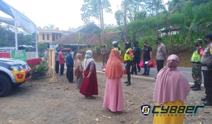 Lagi, Kapolres Sumedang Salurkan Sembako untuk Masyarakat