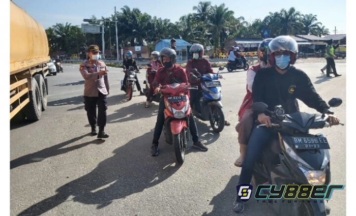 Bawa Persyaratan Bebas Vaksin Jika Melewati Gerbang Tol Dumai Minas 
