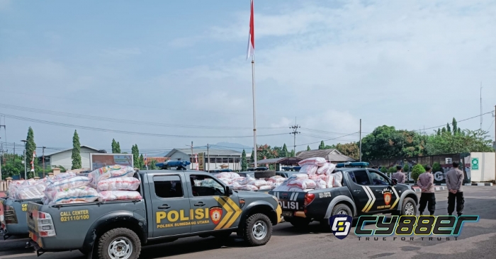 Polres Sumedang Salurkan 47300 Kg Beras Bagi Masyarakat terdampak PPKM Level 4