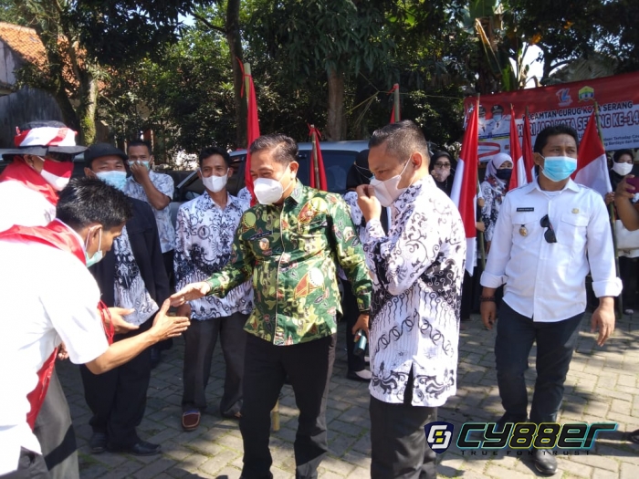 HUT Kota Serang dan HUT RI, Pemda Beserta Forkopimcam Adakan Kirab 1001 Bendera Merah Putih