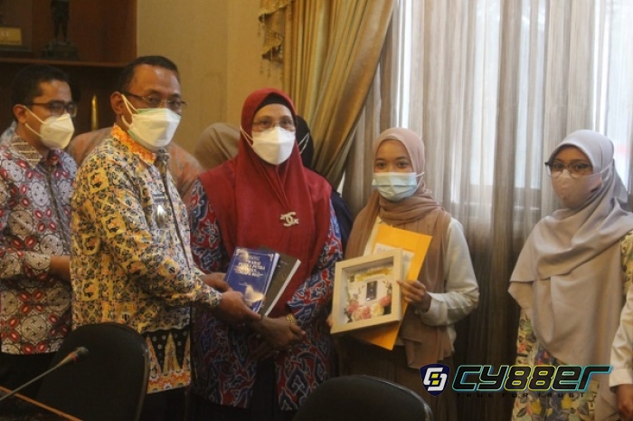 Lomba Penulis Remaja "Andai Aku jadi Walikota"