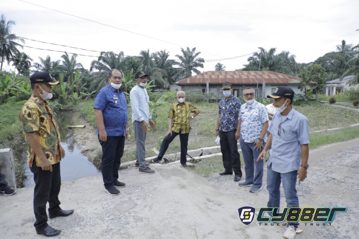 Bupati dan Wakil Bupati Asahan Tinjau Rencana Normalisasi Saluran Air Kelurahan Binjai Serbangan