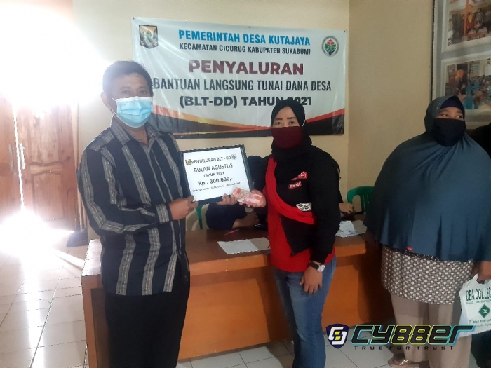 169 KPM Desa Kutajaya Terima BLT-DD