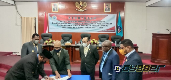 Sidang Rapat Paripurna III Ditutup, RPJMD Raja Ampat Tahun 2021-2026 Diterima Fraksi