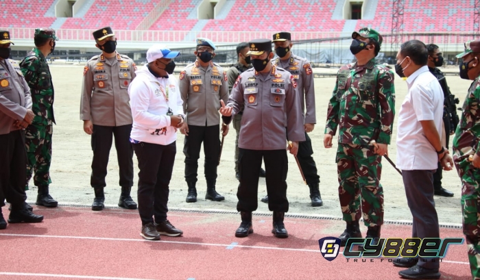 Panglima TNI, Kapolri dan Menpora Tinjau Kesiapan Stadion dan Arena Akuatik PON XX