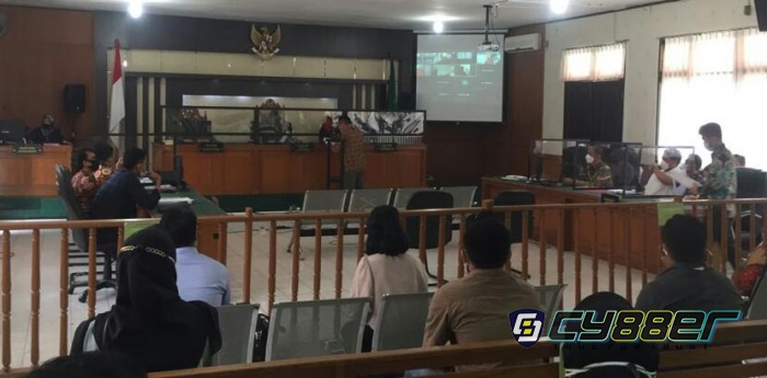 Hakim Beri Kesempatan Terakhir Kepada Kuasa Kementerian LHK Untuk Melengkapi Berkas