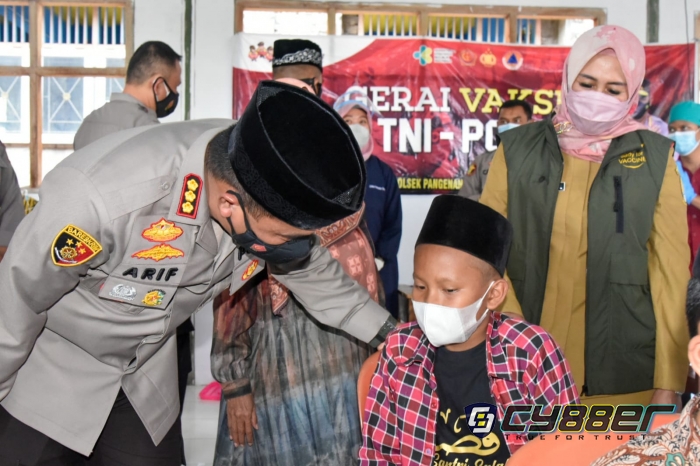 Ribuan Santri Ponpes Gedongan Antusias Ikuti Vaksinasi Merdeka