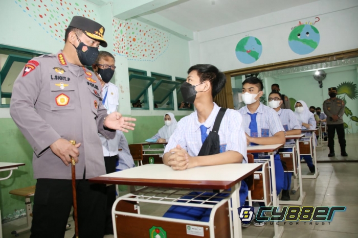 Kapolri Tekankan Penguatan Prokes dan Percepatan Vaksinasi