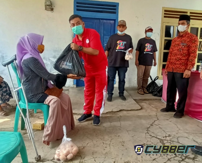 Rayakan Hari Ulang Tahun nya,  Media Online Lampung Terkini Salurkan Sembako