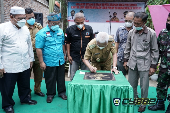 Bupati Resmikan Kantor LPM Kelurahan Aek Loba Pekan Kecamatan Aek Kuasan
