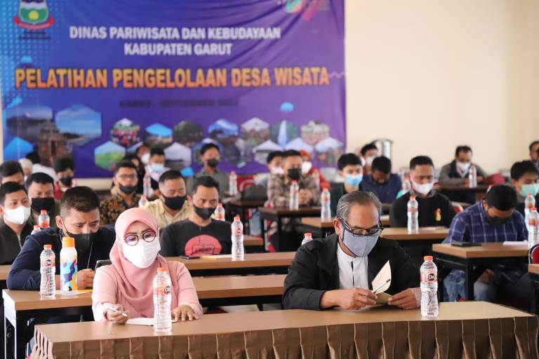 Disparbud Kabupaten Garut Gelar Pelatihan Pengelolaan Desa Wisata